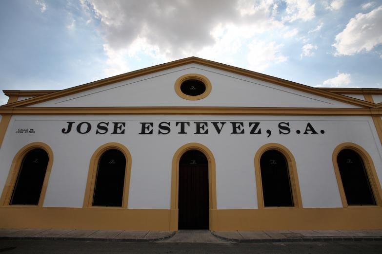 Grupo José Estévez se abre a América y Asia con su manzanilla La Guita para crecer internacionalmente