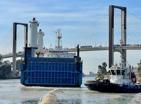 La Autoridad Portuaria de Sevilla licita el mantenimiento de calados en la dársena del puerto