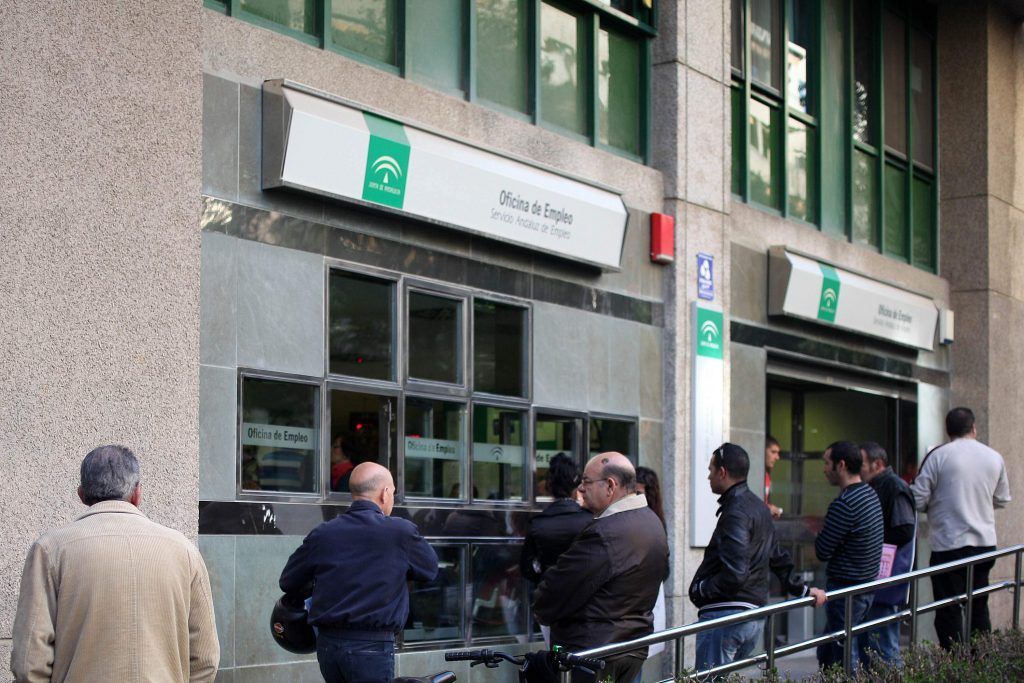 Empleo respaldó el mantenimiento de 176.000 empleos de empresas afectadas por ERTE