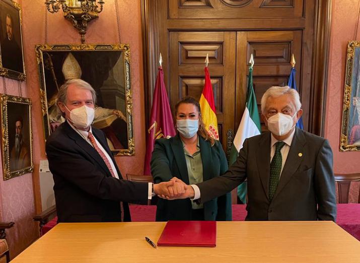 El Ayuntamiento y la Cámara de Comercio de Sevilla reafirman su compromiso por la FP Dual a través de un convenio de colaboración con la Fundación Bertelsmann