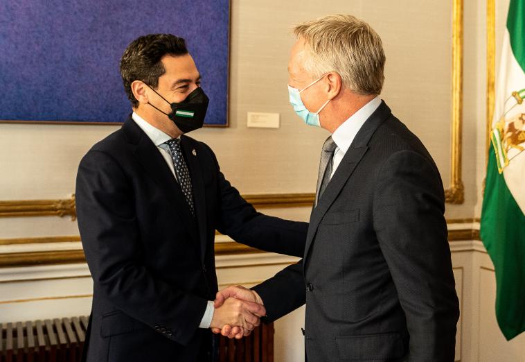 El presidente de la Junta de Andalucía se reúne con el consejero delegado de Cepsa