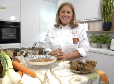 Loli Rincón, jefa de cocina del Grupo Manolo Mayo, lanza su propio canal de YouTube para enseñar a guisar a las nuevas generaciones