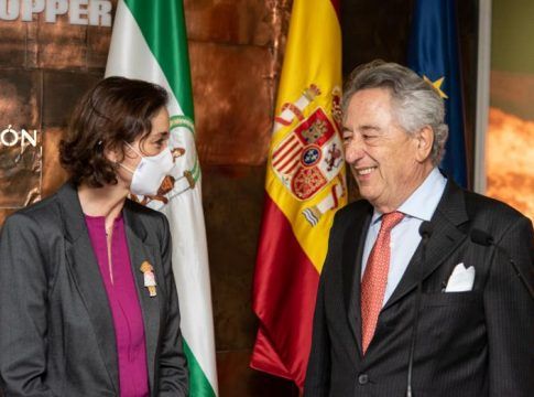 La ministra de Industria, Reyes Maroto, visita el complejo metalúrgico de Atlantic Copper