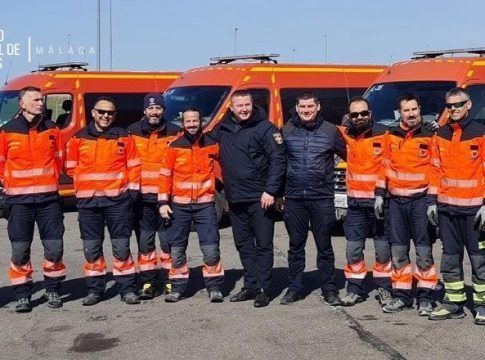 Los bomberos de la Diputación entregan 3.000 kilos de material técnico de emergencias a sus compañeros ucranianos