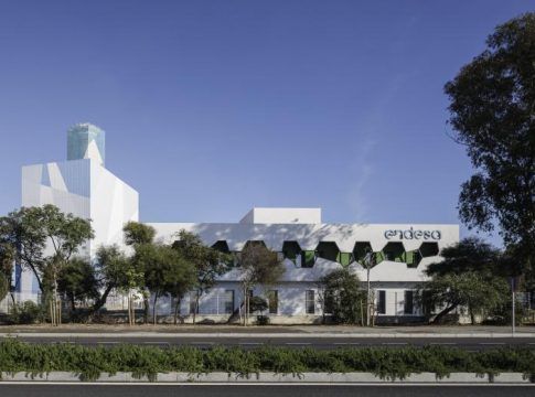 El edificio Endesa ‘Cristóbal Colón’ se posiciona como referente funcional y sostenible en Huelva