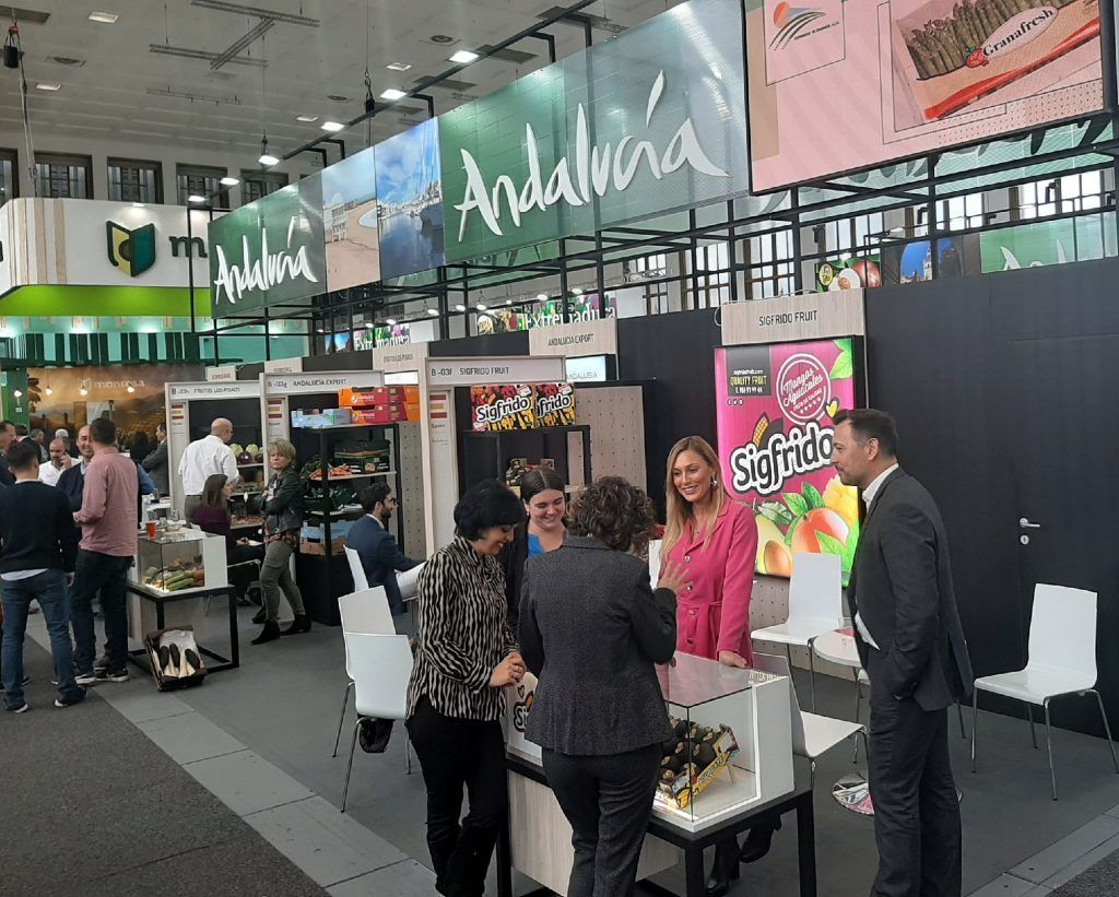 Extenda congrega en el stand de Andalucía en la Feria Fruit Logística de Berlín a medio centenar de empresas andaluzas