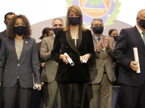 El Puerto de Huelva recibe la Medalla al Mérito de Protección Civil por su implicación en el dispositivo de retorno hacia su país de las temporeras marroquíes
