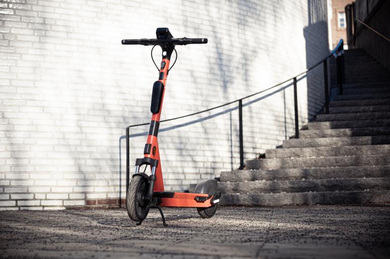 Voi Technology vuelve a innovar: Una nueva flota de patinetes eléctricos está disponible en Sevilla