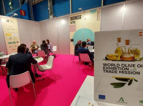 Asia y América, las apuestas de Extenda para la diversificación de mercado del AOVE andaluz en la World Olive Oil Exhibition de Madrid