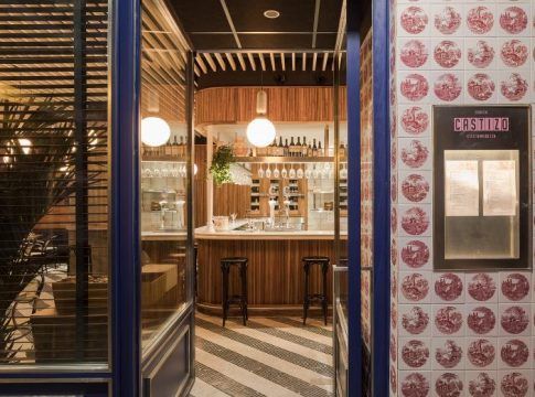 Ovejas Negras Company promueve una tapa solidaria en ayuda a Ucrania