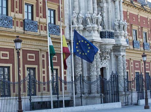 La Junta declara tres días de luto oficial por el fallecimiento del consejero Javier Imbroda