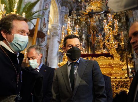 Moreno valora esta Semana Santa como "de luz y esperanza" tras dos años de espera por la Covid-19