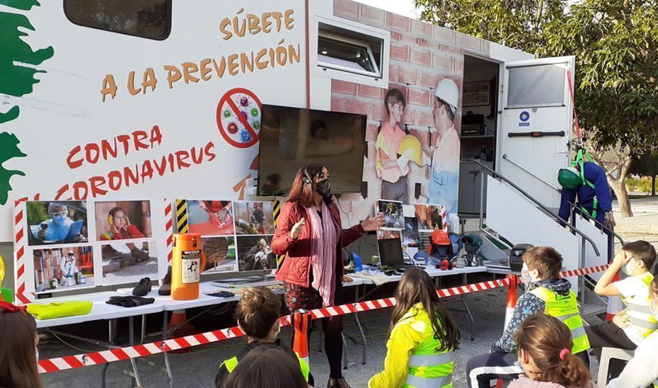 La campaña Aprende a Crecer con Seguridad llega a 4.500 escolares de toda Andalucía