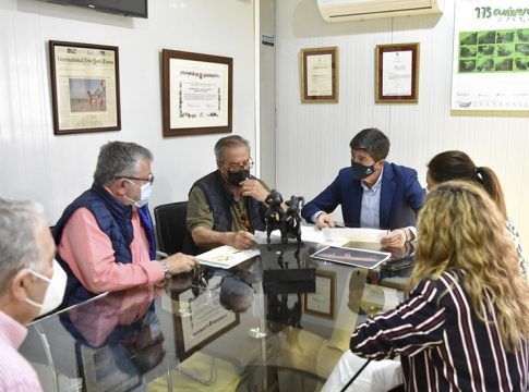 Marín resalta el papel del caballo para la generación de empleo en el sector turístico