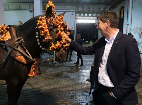 Marín señala que el mundo del caballo es "un atractivo turístico fundamental" de Andalucía