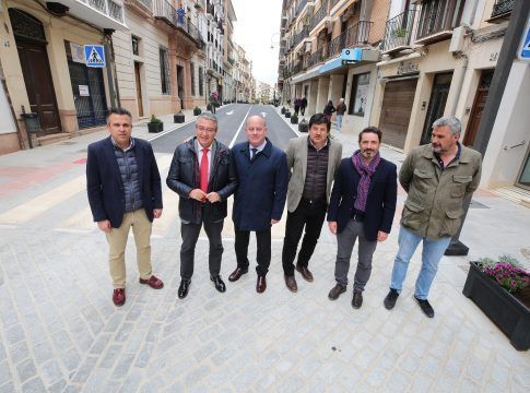 Abre al tráfico un tramo de la calle Infante Don Fernando de Antequera, en la que se invierten 1,4 millones de euros con financiación de la Diputación