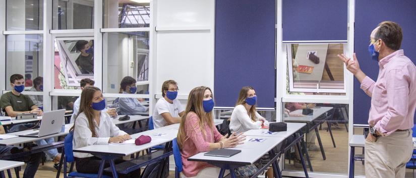 Los jóvenes con expedientes de 7,5 o más en Bachillerato o Grado Superior ya pueden solicitar beca para estudiar en ESIC Sevilla