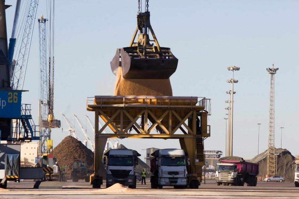 El Puerto de Huelva se posiciona como centro logístico agroalimentario de referencia del suroeste europeo en un encuentro sobre productos agrícolas