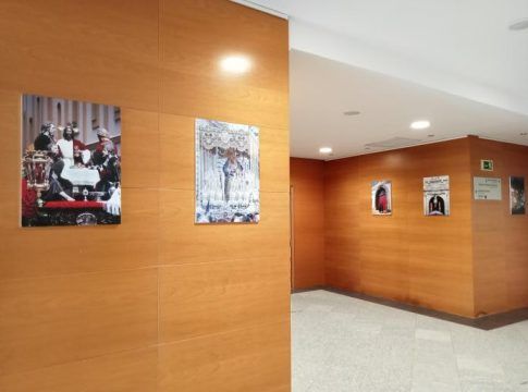 Vithas Sevilla acerca la Semana Santa a sus pacientes con una exposición fotográfica