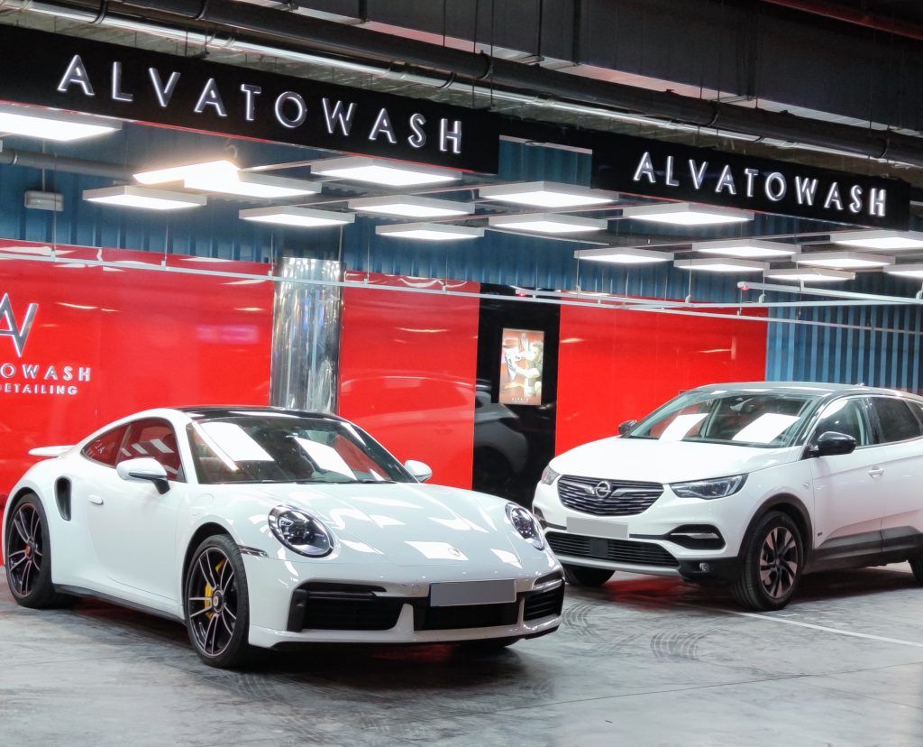 Abre en TORRE SEVILLA Alvato Luxury Detailing, especialistas en lavado de vehículos
