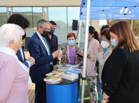 La biblioteca itinerante de la Diputación de fomento a la lectura volverá a recorrer los pueblos de la provincia