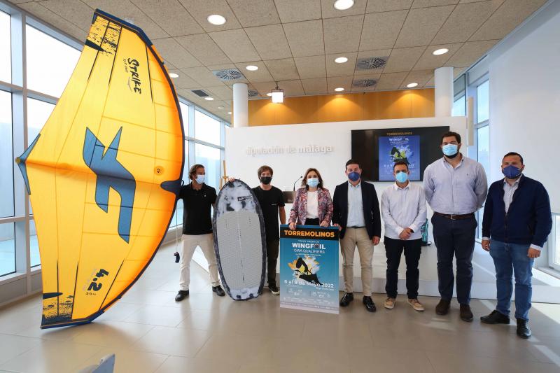 La Diputación de Málaga impulsa la primera prueba de clasificación para el Mundial de Wingfoil