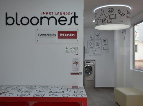 Miele abre la primera lavandería autoservicio en Marbella y tiene una previsión de abrir 20 en los próximos 5 años en Málaga