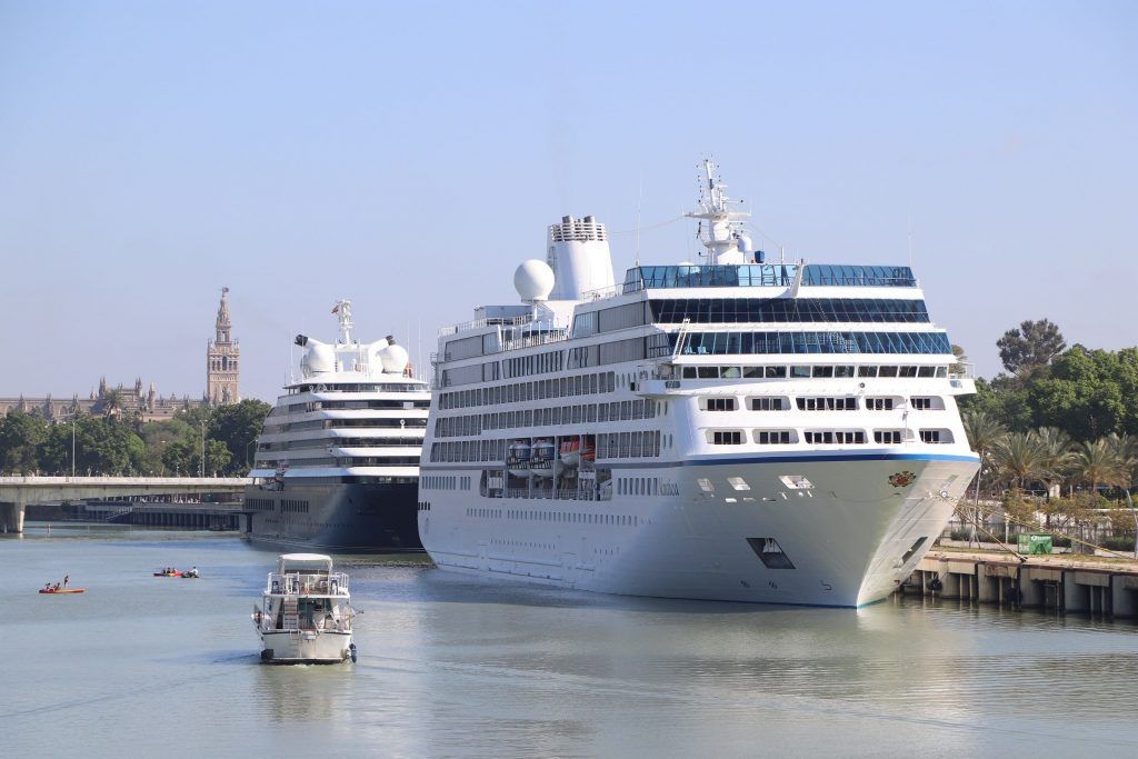 Más de 500 pasajeros en 3 cruceros visitan hoy Sevilla