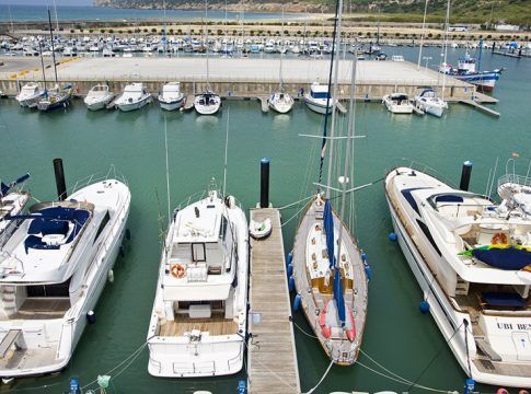 Acuerdo de colaboración entre Andalucía y Galicia para impulsar la Travesía Náutica Xacobea