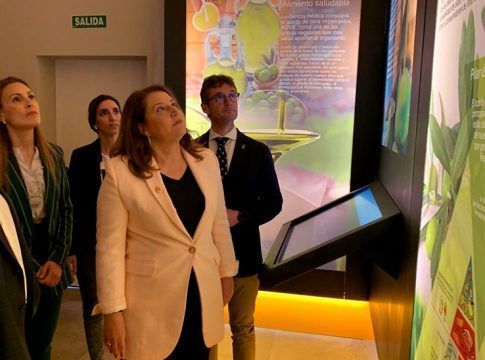 Carmen Crespo apuesta por difundir las bondades del aceite para conquistar mercados
