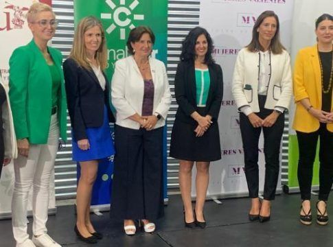'Verde Azotea' y 'Flow' ganan la final del Programa Áurea de Emprendimiento en Femenino