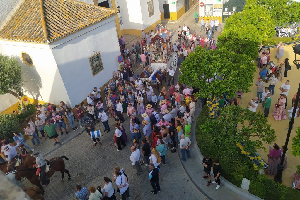El ayuntamiento de Valencina colabora con la Hermandad del Rocío de Valencina para el buen desarrollo del Camino del Rocío