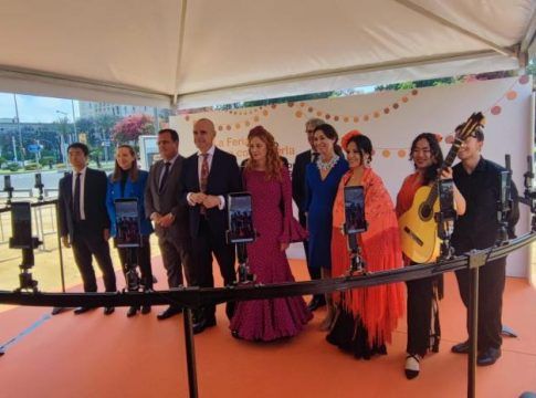 Orange une tradición y tecnología en la Feria de Abril de este año con una espectacular experiencia 5G