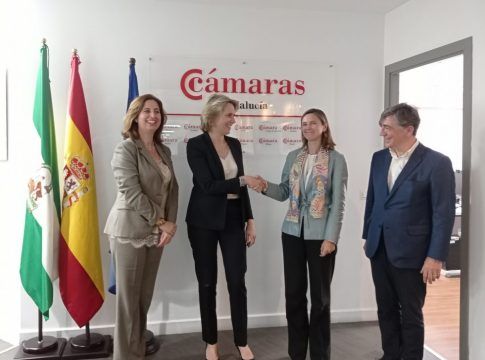 El Consejo Andaluz de Cámaras renueva su colaboración con Carmila para impulsar el comercio en la región