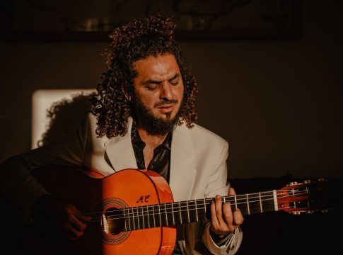 Lin Cortés presenta su nueva canción ‘Feria de Sevilla’