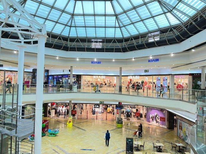 Carmila compra un centro comercial en Málaga