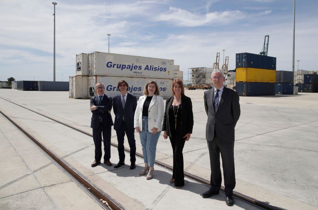 El Puerto de Huelva recibe la visita de la presidenta de Adif y Adif AV