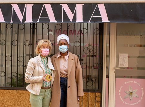 AMAMA Sevilla y AOKlabs aúnan fuerzas para apoyar la investigación del cáncer de mama y promover el empoderamiento femenino