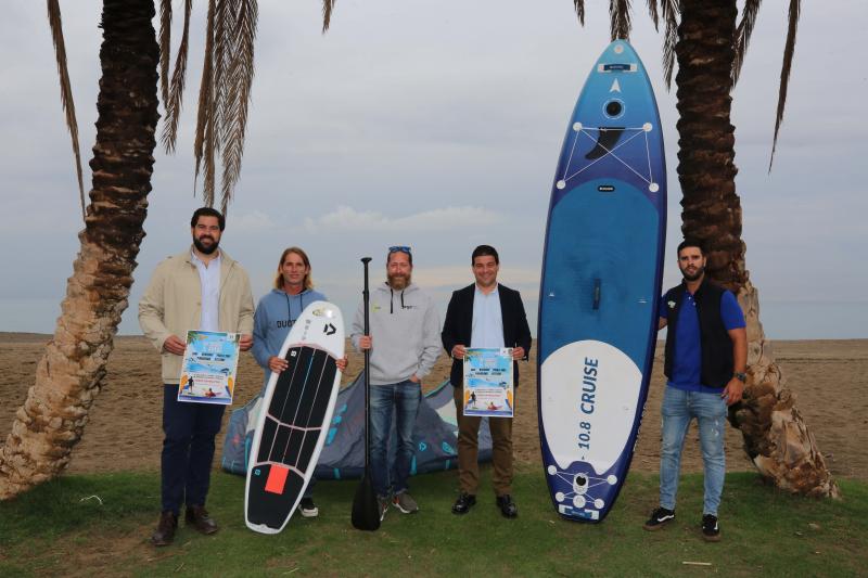 Alrededor de 300 jóvenes de municipios del interior podrán practicar surf, paddle surf, kitesurf, windsurf y piragüismo gracias a la Diputación de Málaga