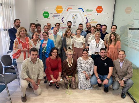 La consejera de Empleo destaca el emprendimiento social y juvenil como señas de identidad del CADE de Huelva