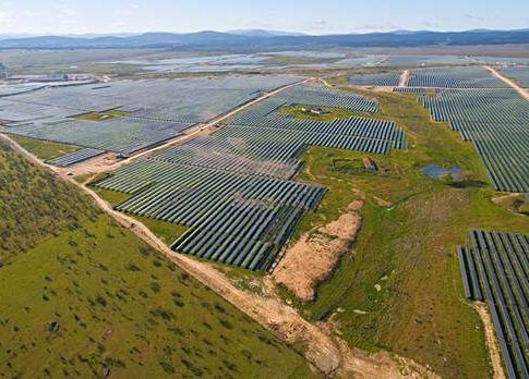 Abengoa consolida su negocio fotovoltaico con una cartera de 1,3 GW de proyectos finalizados y en construcción