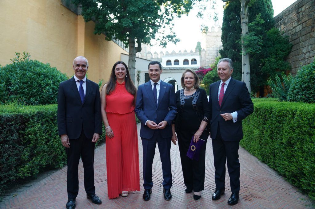 Moreno: "Andalucía ha pasado de la resignación y los complejos a hablarle de tú a tú a cualquiera"