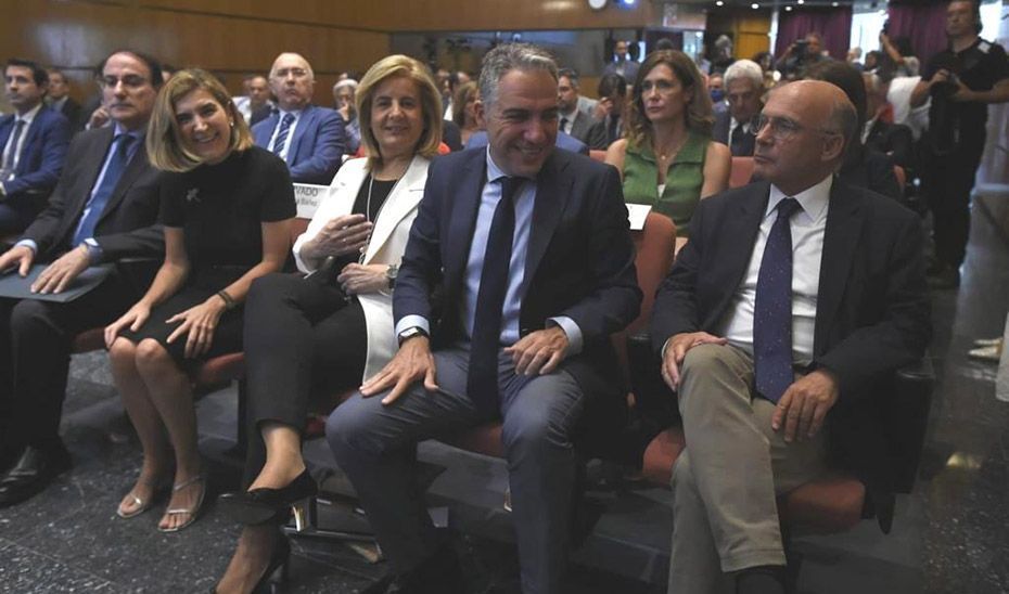 El Gobierno andaluz defiende la necesidad de fomentar una economía más competitiva y digital