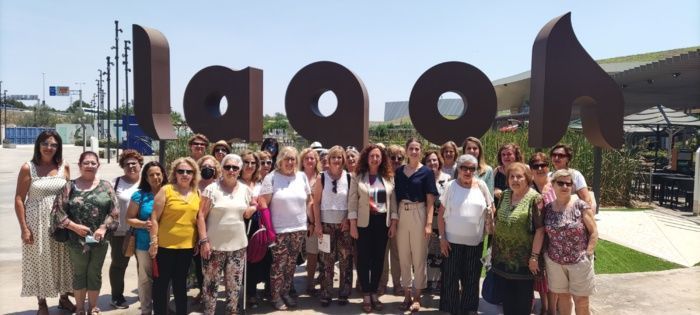 La Asociación Cultural Mujeres de Bellavista visita Lagoh con motivo de su XXXV semana cultural