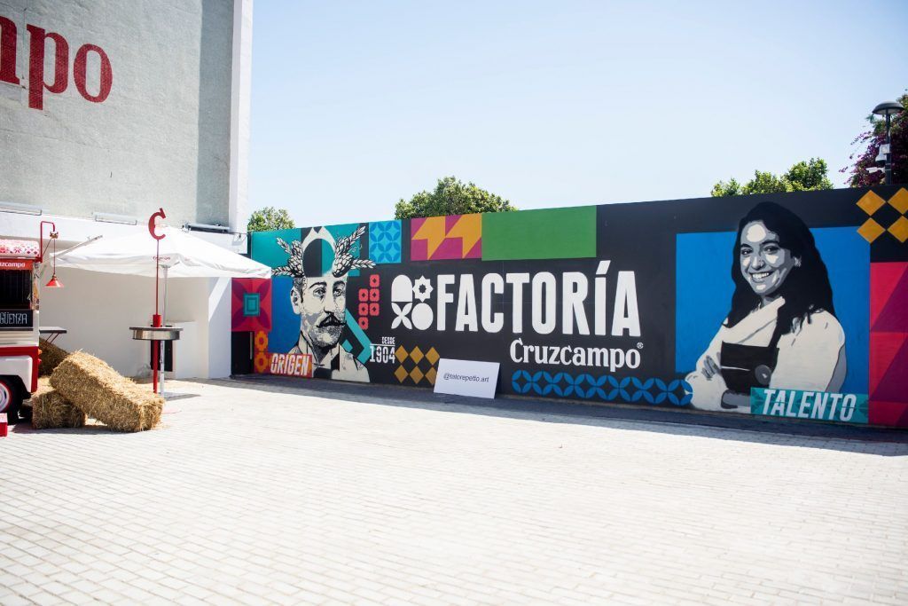 Factoría Cruzcampo celebra su aniversario con sesiones de música en directo y gastronomía