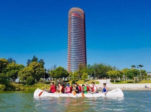 Circo, magia y música en directo en TORRE SEVILLA