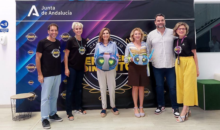 Rocío Blanco anima a los 100 jóvenes que participan en el Campamento de Emprendimiento a protagonizar el futuro de Andalucía