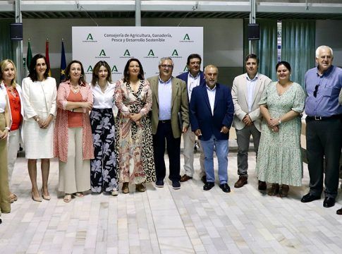 Crespo garantiza el apoyo andaluz al sector agrario "para no perder las ayudas asociadas al girasol"