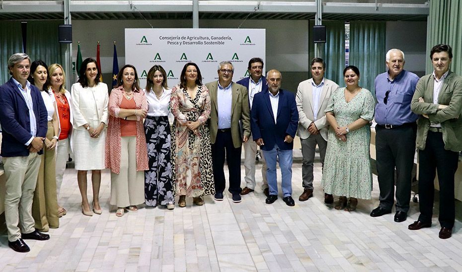Crespo garantiza el apoyo andaluz al sector agrario "para no perder las ayudas asociadas al girasol"