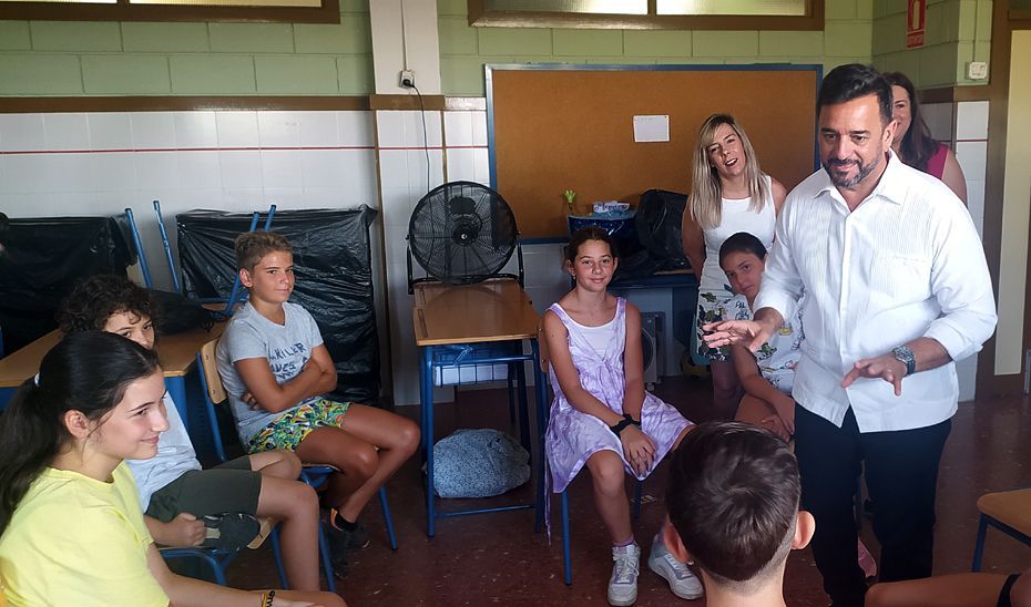 Cardenete resalta el crecimiento del Programa de Refuerzo Estival, que suma más de 27.000 alumnos en cuatro ediciones